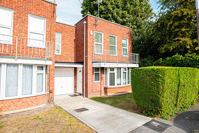 3 Bedroom End Of Terrace House For Sale In Regency Green, Southend-on-sea, SS2