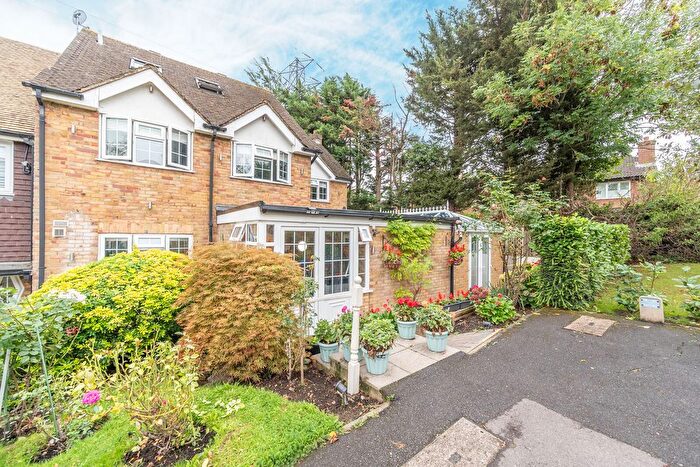 4 Bedroom Semi-Detached House To Rent In Wakehams Hill, Pinner, HA5