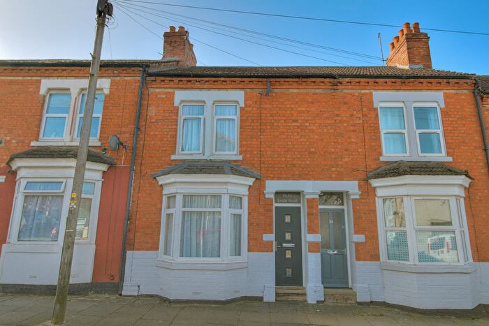 2 Bedroom Terraced House For Sale In Leslie Road, Northampton, NN2