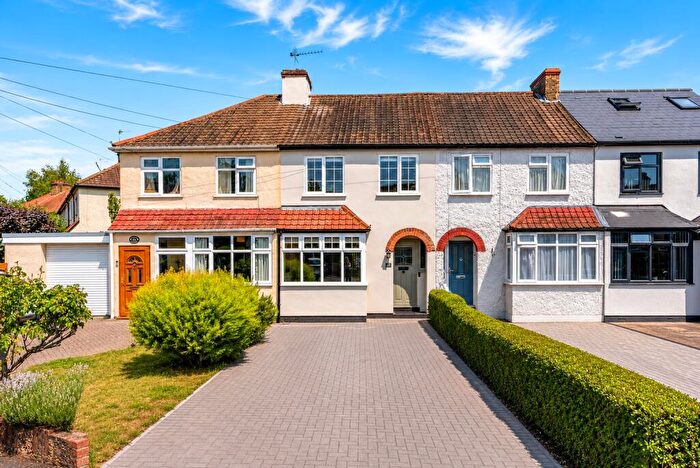 3 Bedroom Terraced House For Sale In Leyland Avenue, St. Albans, Hertfordshire, AL1