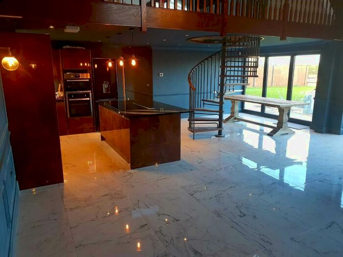 4 Bedroom Detached House For Sale In Church Hill, Canterbury, CT3