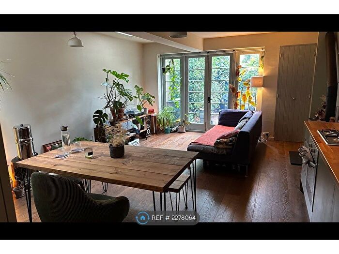 2 Bedroom Flat To Rent In Kemerton Road, London, SE5