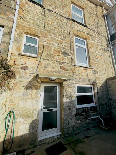 1 Bedroom Flat To Rent In Gladden, West End, Marazion, TR17