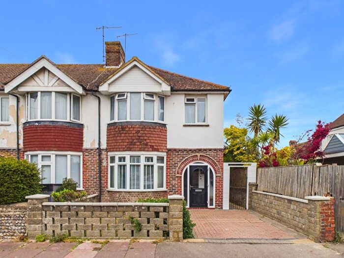 3 Bedroom End Of Terrace House For Sale In Cottenham Road, Worthing, BN11