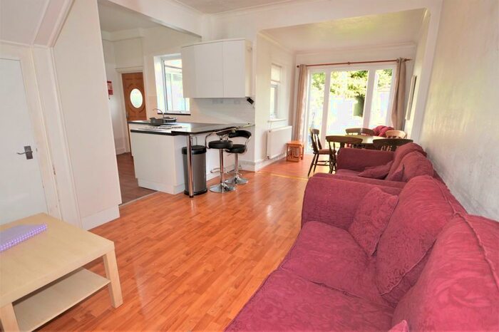 6 Bedroom Detached House To Rent In Truscott Avenue, Winton, Bournemouth, BH9