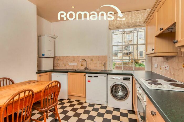 2 Bedroom Apartment To Rent In Grove Street, BA2