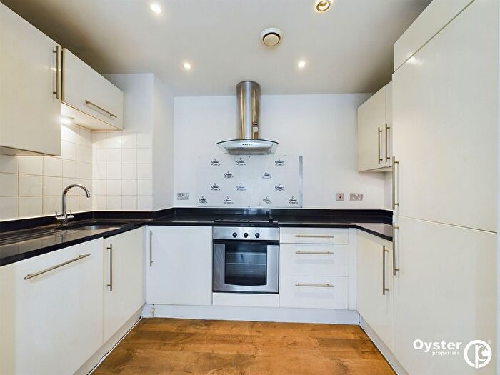 2 Bedroom Flat To Rent In Ilford Hill, Icon Building, IG1