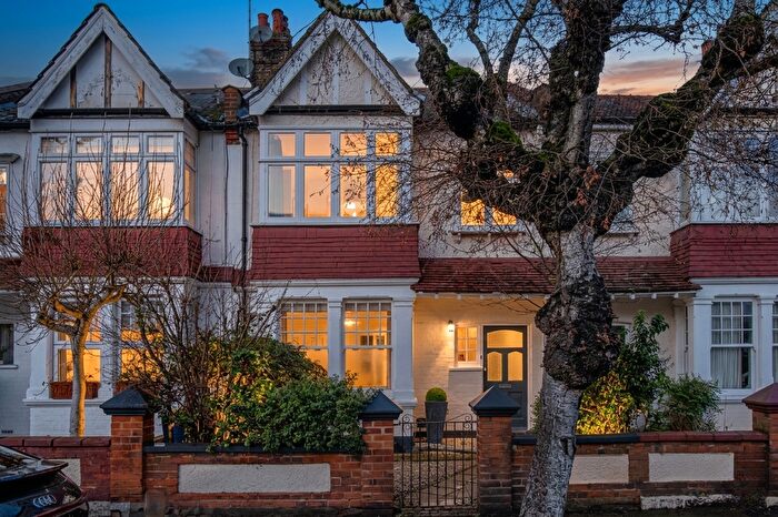 4 Bedroom Terraced House For Sale In Claygate Road, Ealing, London, W13