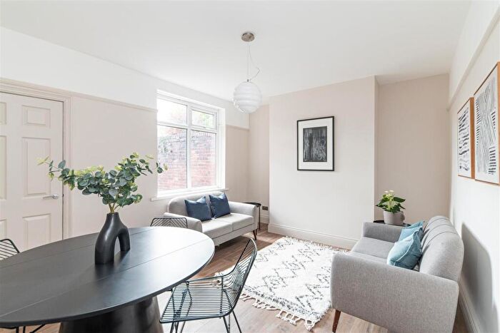 2 Bedroom Flat To Rent In Springbank Road, Sandyford, Newcastle Upon Tyne, NE2