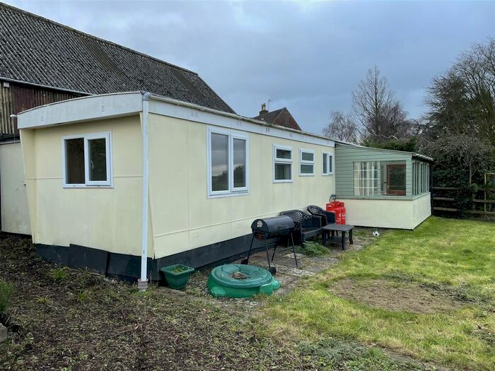 2 Bedroom Mobile/park Home To Rent In Purton, Berkeley GL13