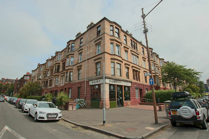 2 Bedroom Flat To Rent In Lawrence Street, Partick, G11