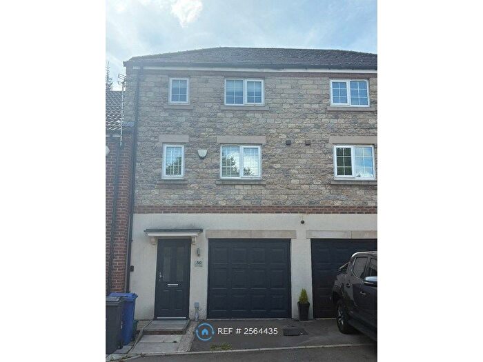 3 Bedroom Terraced House To Rent In Riverside Close, Conisbrough, Doncaster, DN12