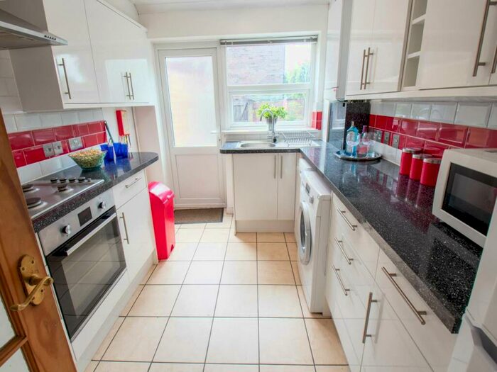 4 Bedroom House To Rent In Hudson Road, Canterbury, Kent, CT1