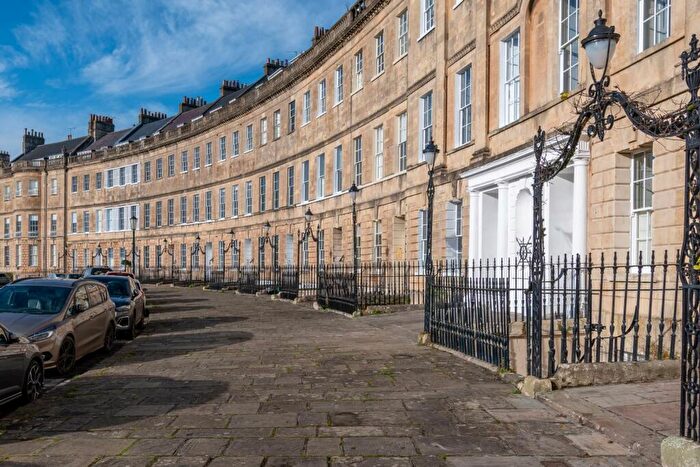 1 Bedroom Apartment To Rent In Lansdown Crescent, Bath, BA1