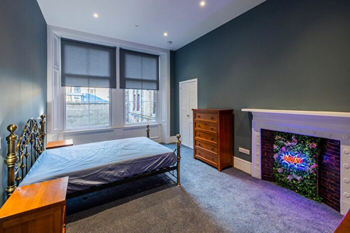 1 Bedroom Flat To Rent In Bonnethill Place, Dundee, DD1