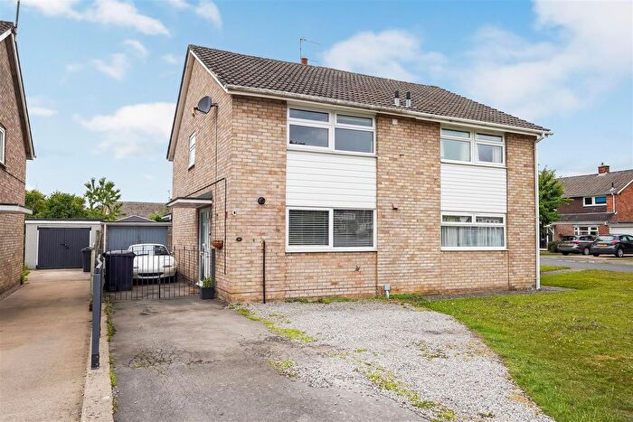 3 Bedroom Semi-Detached House For Sale In Avon Road, Darlington, DL2