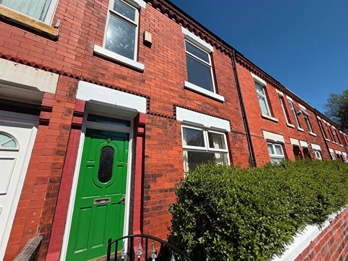 2 Bedroom House To Rent In Milkwood Grove, Gorton, Manchester, M18