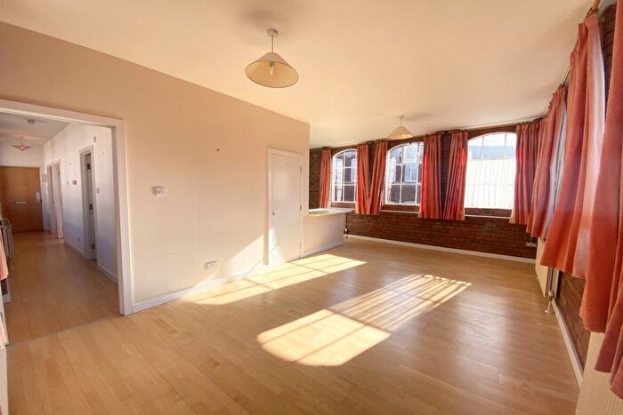 2 Bedroom Flat To Rent In Cornish Street, Sheffield, South Yorkshire, S6