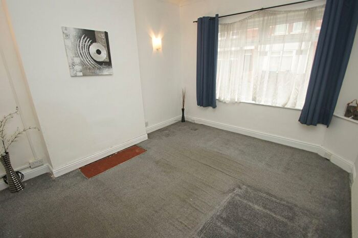 2 Bedroom End Terrace House To Rent In Cambridge Road, Ellesmere Port, Cheshire., CH65