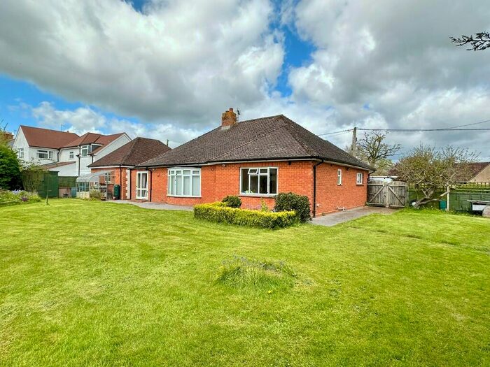 2 Bedroom Detached House To Rent In Wavering Lane West, Gillingham, Dorset, SP8