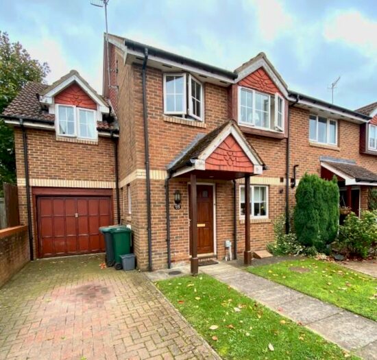 4 Bedroom Semi-Detached House To Rent In Mallard Road, Abbots Langley WD5