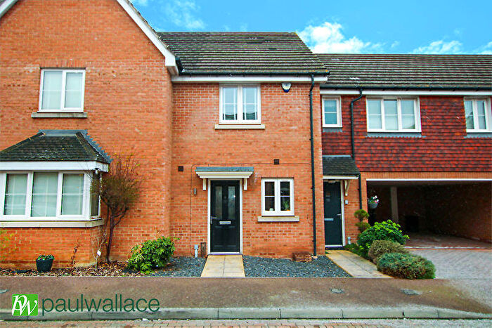 2 Bedroom Terraced House For Sale In Aldermere Avenue, West Cheshunt, EN8