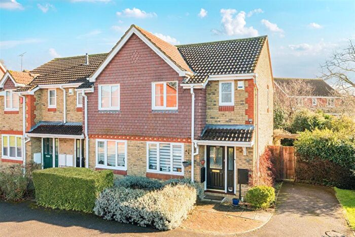 2 Bedroom End Of Terrace House For Sale In Montague Close, Wokingham, Berkshire, RG40