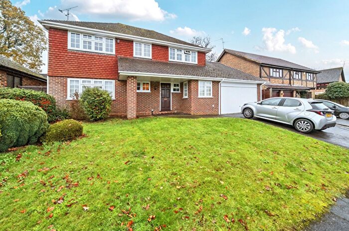 4 Bedroom Detached House For Sale In Setley Way, Bracknell, Berkshire, RG12