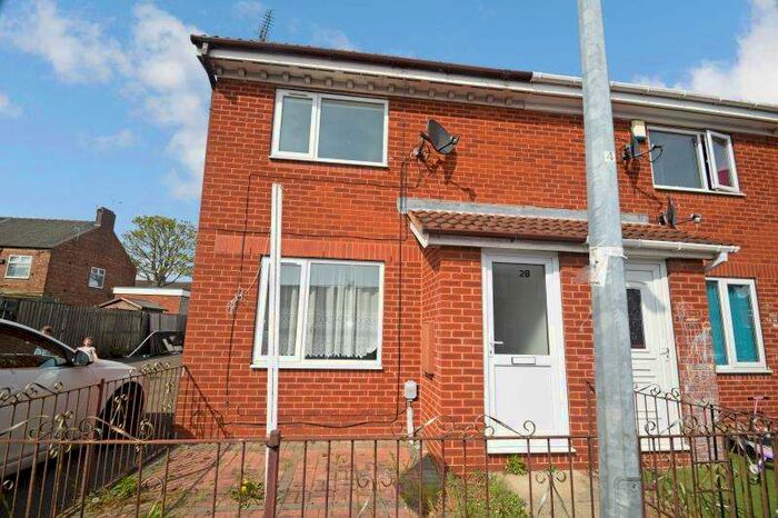 3 Bedroom End Of Terrace House To Rent In James Niven Court, Hull, HU9