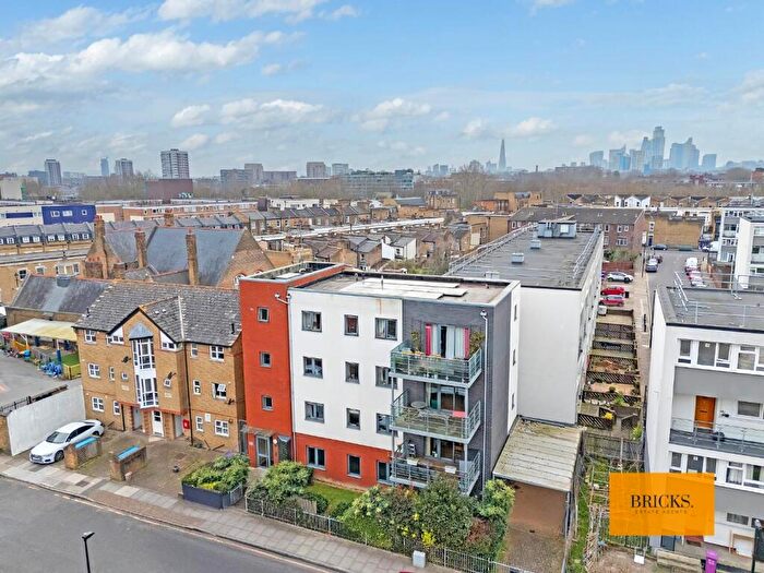 3 Bedroom Apartment For Sale In English Street, London, E3