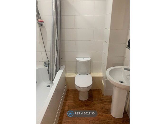 1 Bedroom Flat To Rent In Wellington Court, Leicester, LE1