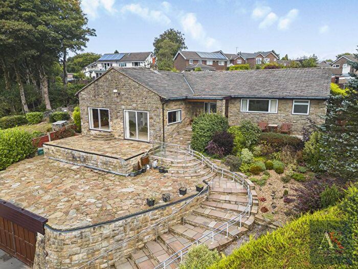 4 Bedroom Detached House For Sale In Judith Street, Rochdale, OL12