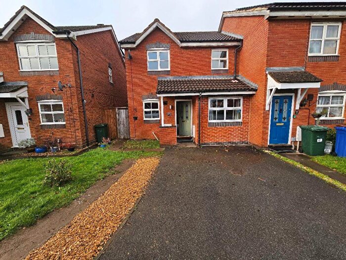 3 Bedroom Semi Detached House To Rent In Waterloo Drive, Banbury, OX16