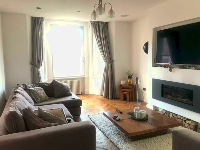 3 Bedroom Apartment To Rent In Hagley Road, Birmingham, B16
