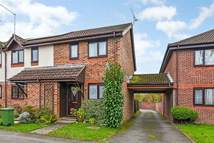 2 Bedroom End Of Terrace House To Rent In Sandringham Road, Petersfield, Hampshire, GU32