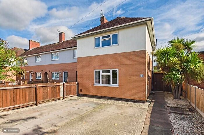 3 Bedroom End Of Terrace House For Sale In Manor Road, Loughborough, LE11