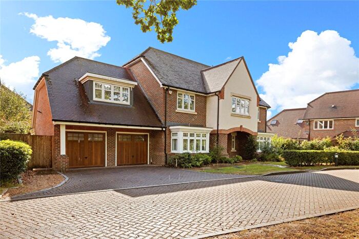 5 Bedroom Detached House For Sale In Leith Way, Cranleigh, Surrey, GU6