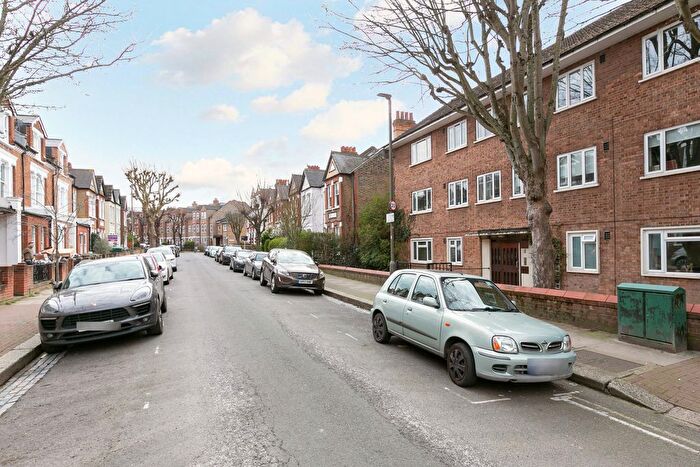 1 Bedroom Flat For Sale In Barmouth Road, London, SW18