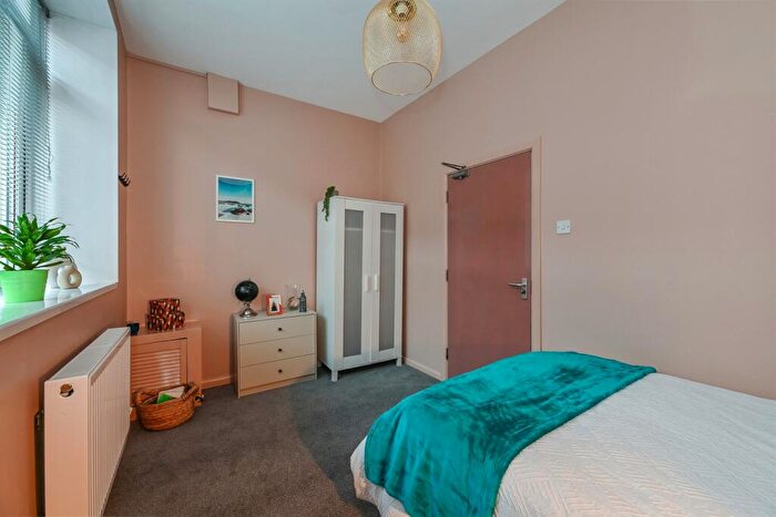 1 Bedroom House To Rent In Wood Road, Pontypridd, CF37