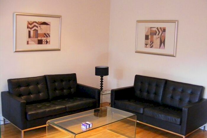 2 Bedroom Flat To Rent In Warren House, Beckford Close, Kensington, London, W14