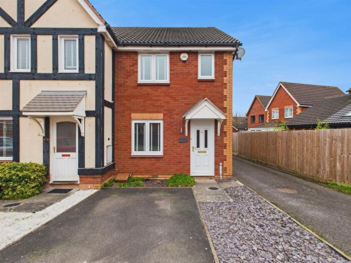 2 Bedroom End Terrace House For Sale In Dryland Mews, Hucclecote, Gloucester, GL3