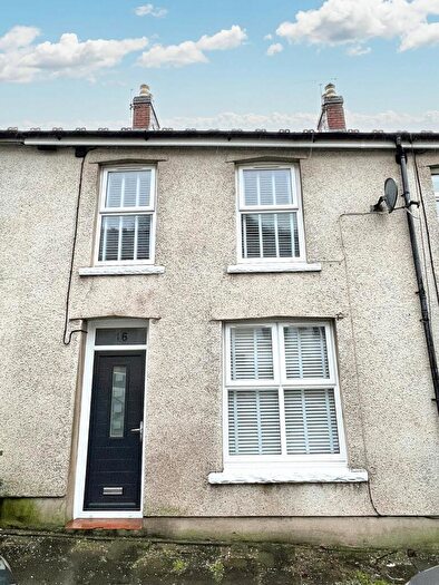 3 Bedroom Terraced House To Rent In Wellington Terrace, Brithdir, NP24