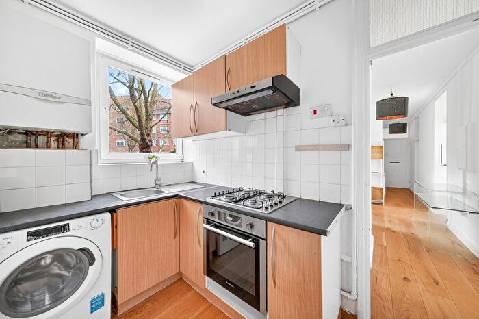 2 Bedroom Flat To Rent In Tompion House, Percival Street, EC1V
