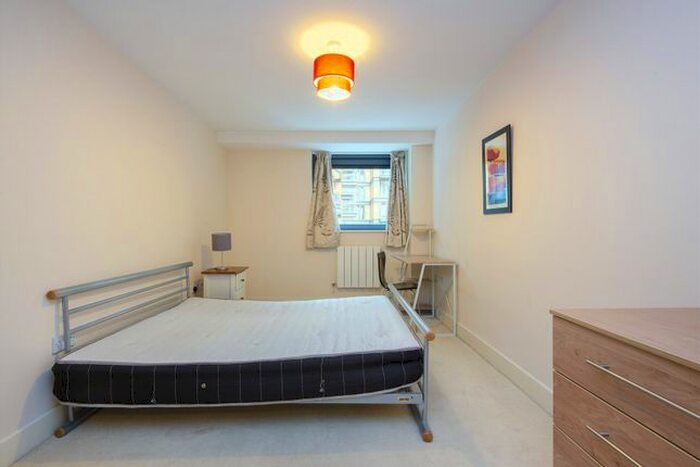 1 Bedroom Flat To Rent In Millharbour, Millwall, E14