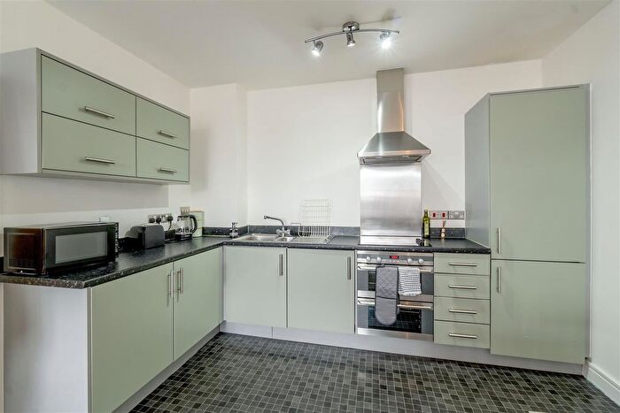2 Bedroom Flat To Rent In Brittany Street, Plymouth, PL1