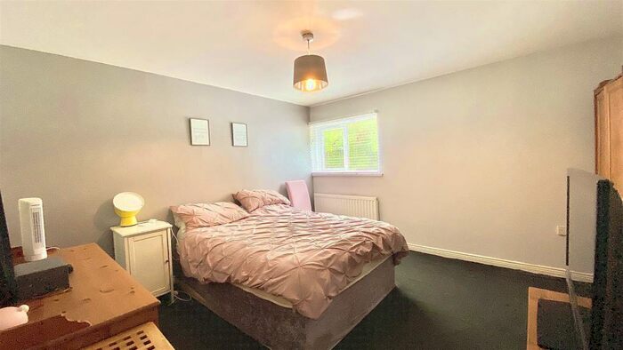 3 Bedroom Terraced House For Sale In Cotswold Place, Peterlee, SR8