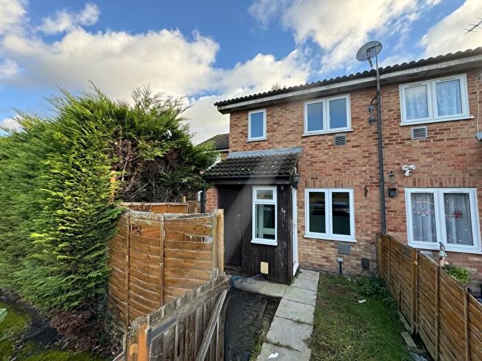 1 Bedroom Terraced House To Rent In Shellfield Close, Staines, TW19