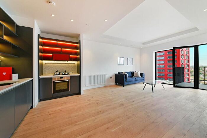 1 Bedroom Apartment For Sale In Modena House, London City Island, E14
