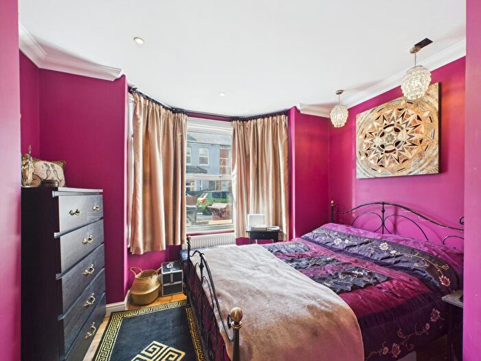 1 Bedroom Flat For Sale In Richmond Road, West Reading, Reading, RG30