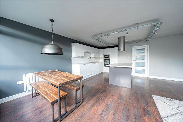 2 Bedroom Flat For Sale In Ingledew Court, Leeds, West Yorkshire, LS17